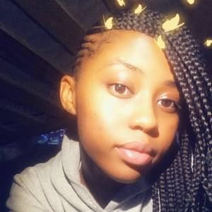 Meet your Posher, Kayla